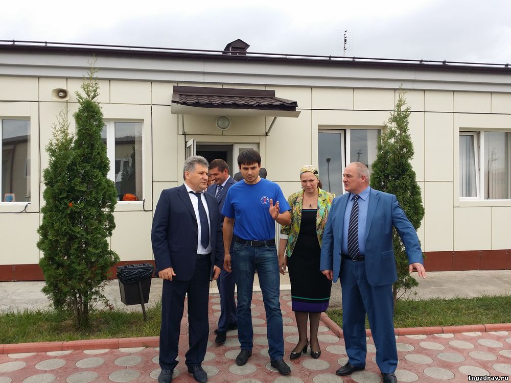 Начальник департамента СКФО Вячеслав Песков и вице премьер Аюп Оздоев проверили ряд объектов здравоохранения РИ