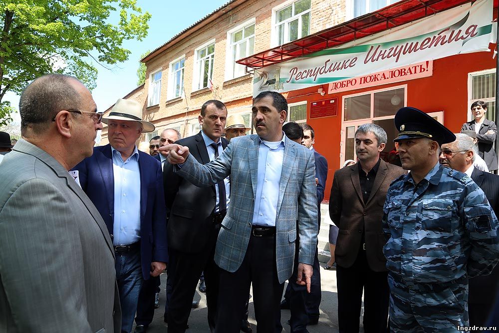 Глава республики: надо в корне изменить отношение слуг народа к исполнению своих обязанностей или будут приняты меры вплоть до увольнения