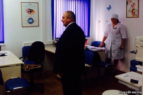 Первый заместитель Председателя Правительства РИ Аюп Оздоев посетил школу № 3 в с.п. Троицкое Сунженского района.